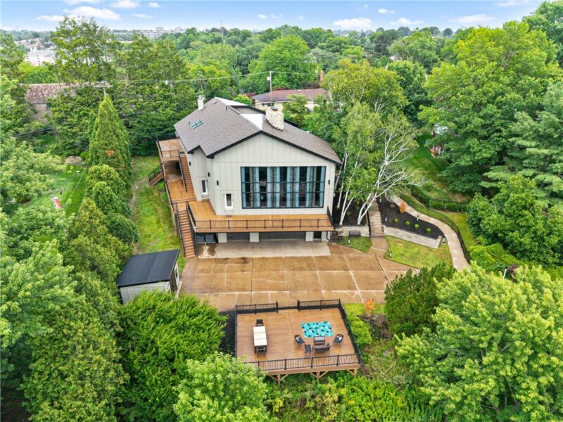 6 Jaycee Dr — photo 2