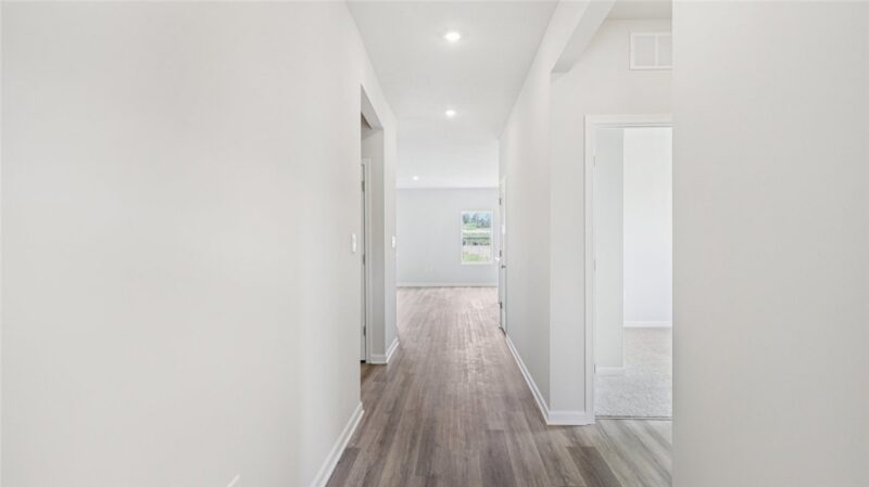 101 Olivia Dr — photo 4