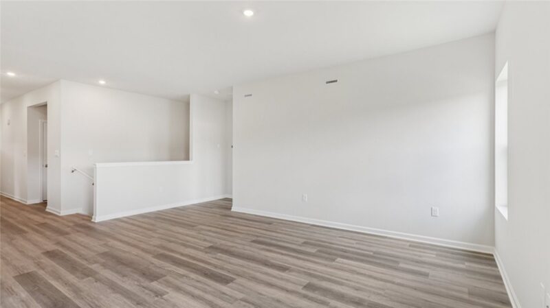 101 Olivia Dr — photo 5