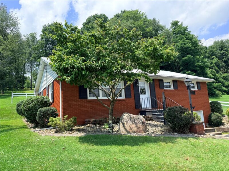 607 Ridge Avenue — photo 2
