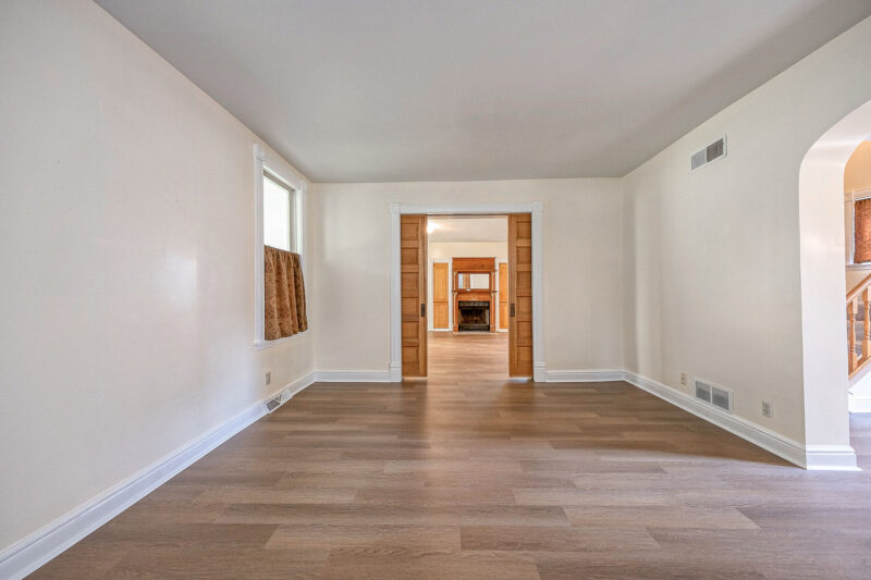 360 California Avenue — photo 3