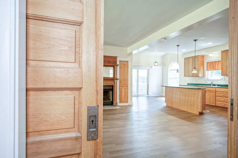 360 California Avenue — photo 7