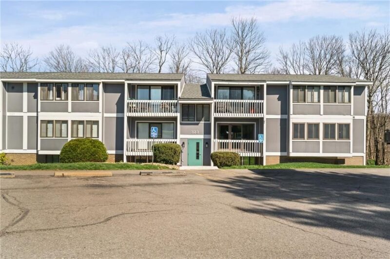 323 Ridge Point Cir 24 — photo 3