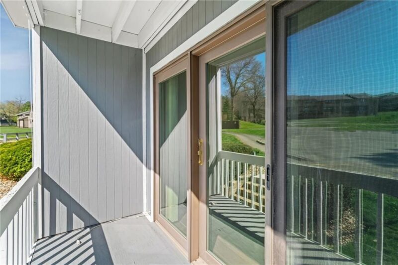 323 Ridge Point Cir 24 — photo 5