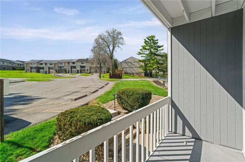323 Ridge Point Cir 24 — photo 6