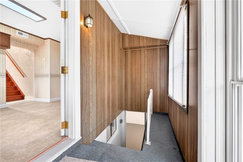403 PERRY AVENUE — photo 5