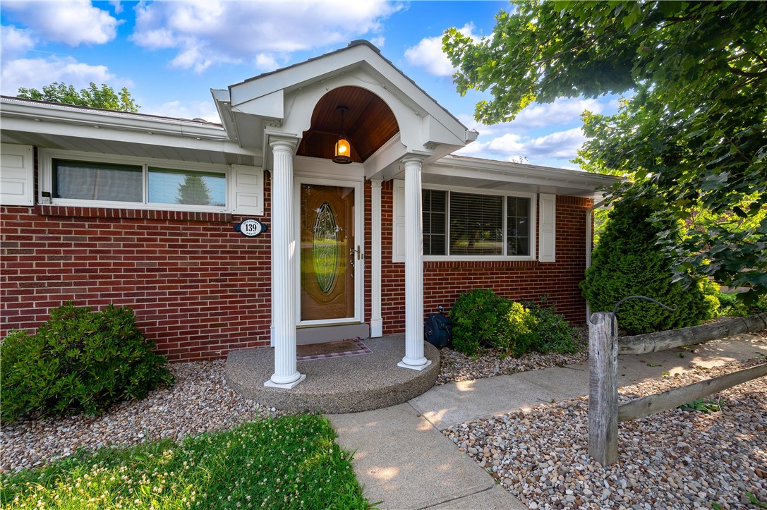 139 Delaware Drive — photo 1