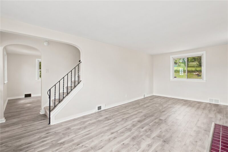 1468 Steuben Street — photo 5