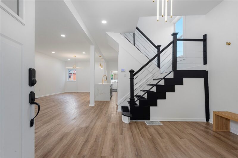 731 Mellon St — photo 2