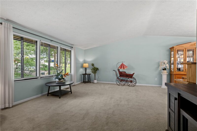 467 Hunting Creek Rd — photo 2
