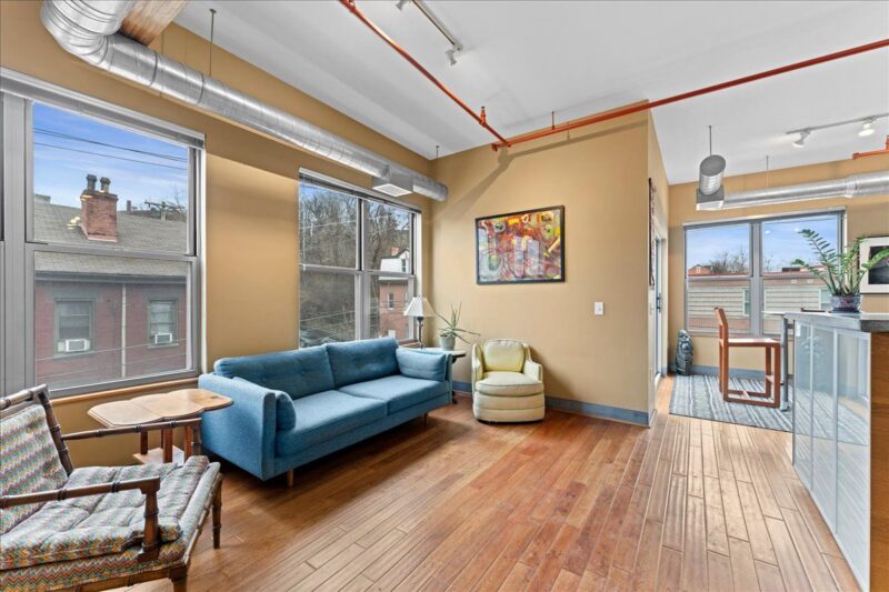 1536 Colwell STREET 5 — photo 5