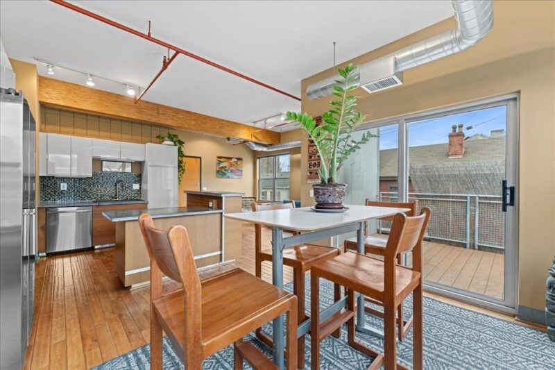 1536 Colwell STREET 5 — photo 7