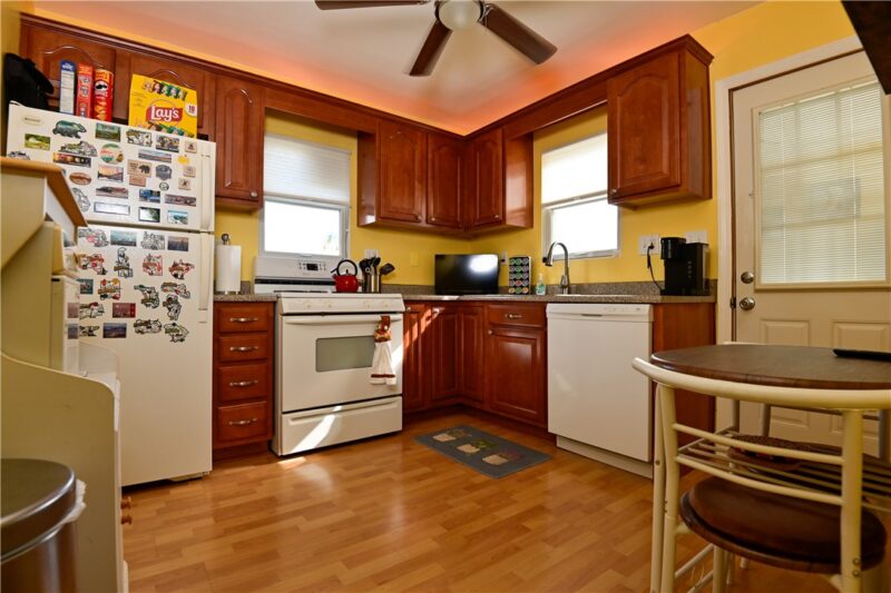 3194 Ridgeway Dr — photo 7