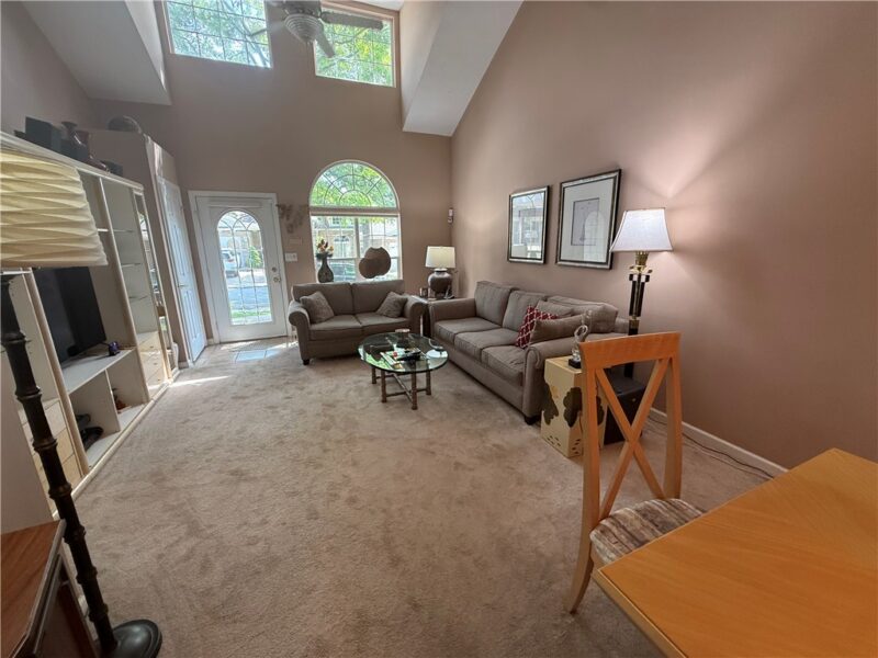 584 Newport Dr — photo 5