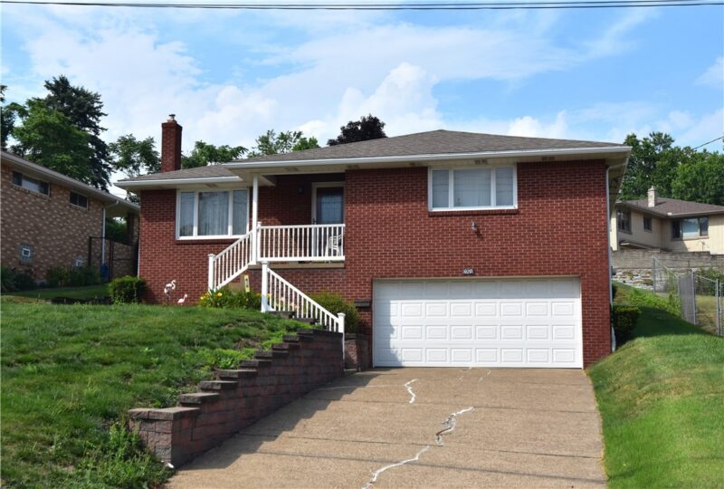 419 Brierly Ln — photo 2
