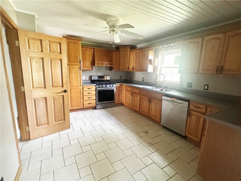 1515 Marion Ave — photo 5