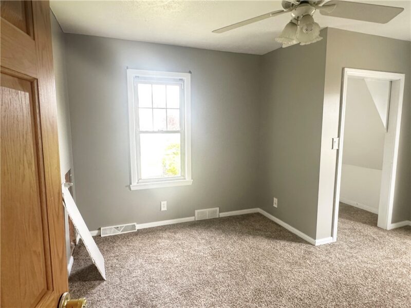 1515 Marion Ave — photo 8