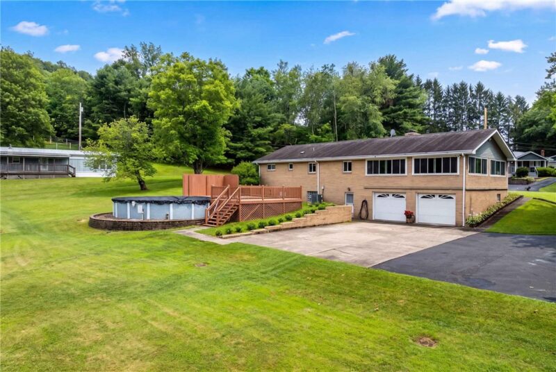 546 Backbone Rd — photo 4