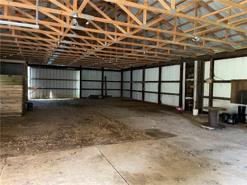 2420 US 322 — photo 7