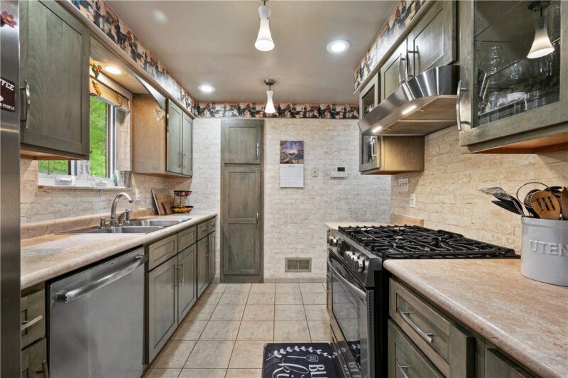 420 Macbeth Dr — photo 7