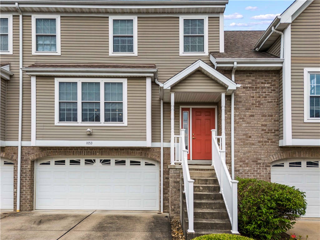 1053 Waterford Ct E — photo 1