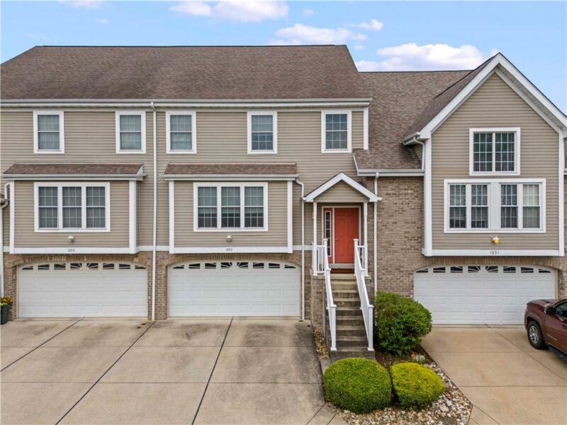 1053 Waterford Ct E — photo 2