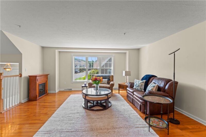1053 Waterford Ct E — photo 6