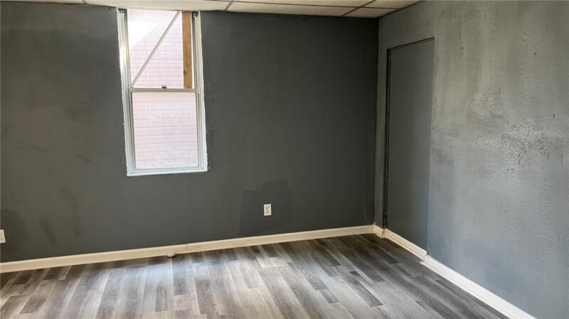 409 Larimer Ave — photo 8