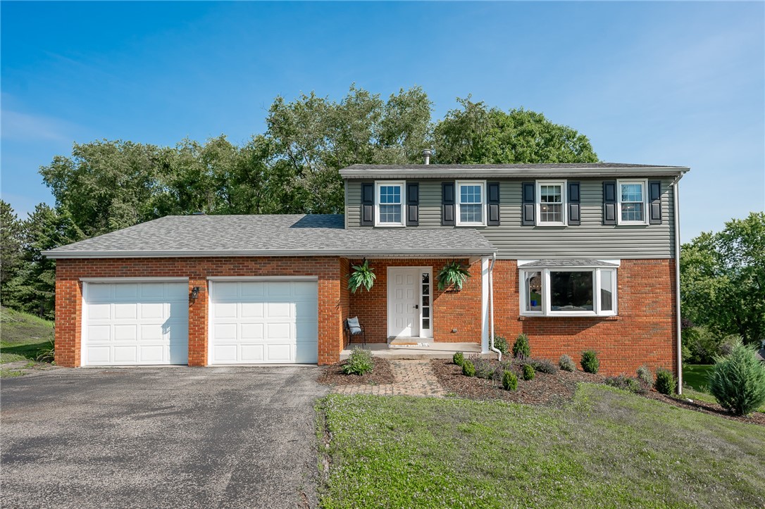 77 Bradley Ct — photo 1