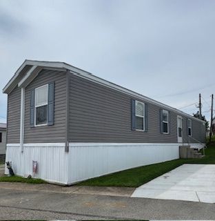 517 Galaxy DRIVE — photo 2