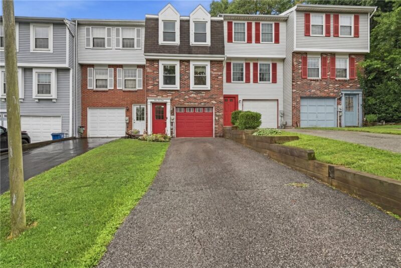 151 Ligonier Ln — photo 2