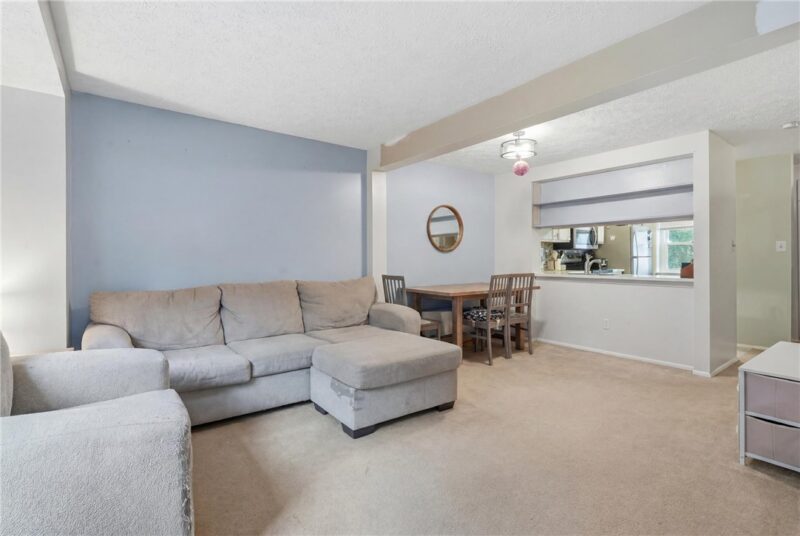 151 Ligonier Ln — photo 8