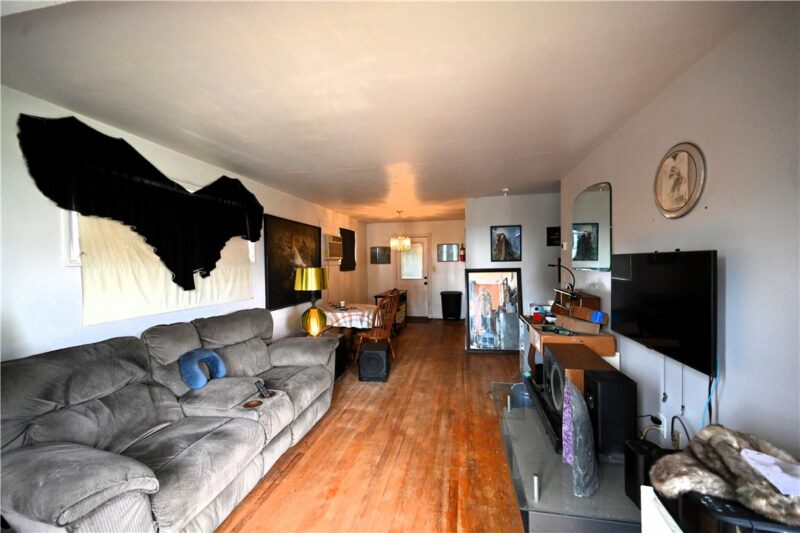 133 Windsor Dr — photo 3