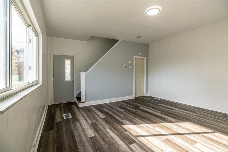 516 Mary St — photo 7