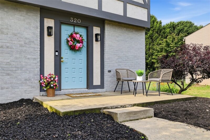 320 Celestial Dr — photo 6