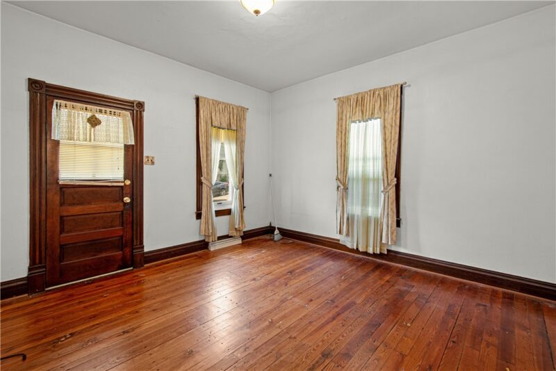 143 Bellevue St — photo 2