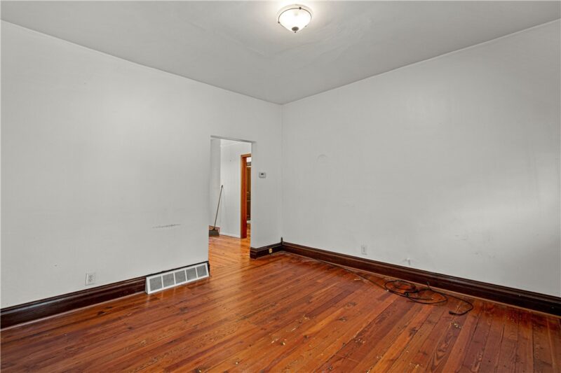 143 Bellevue St — photo 4