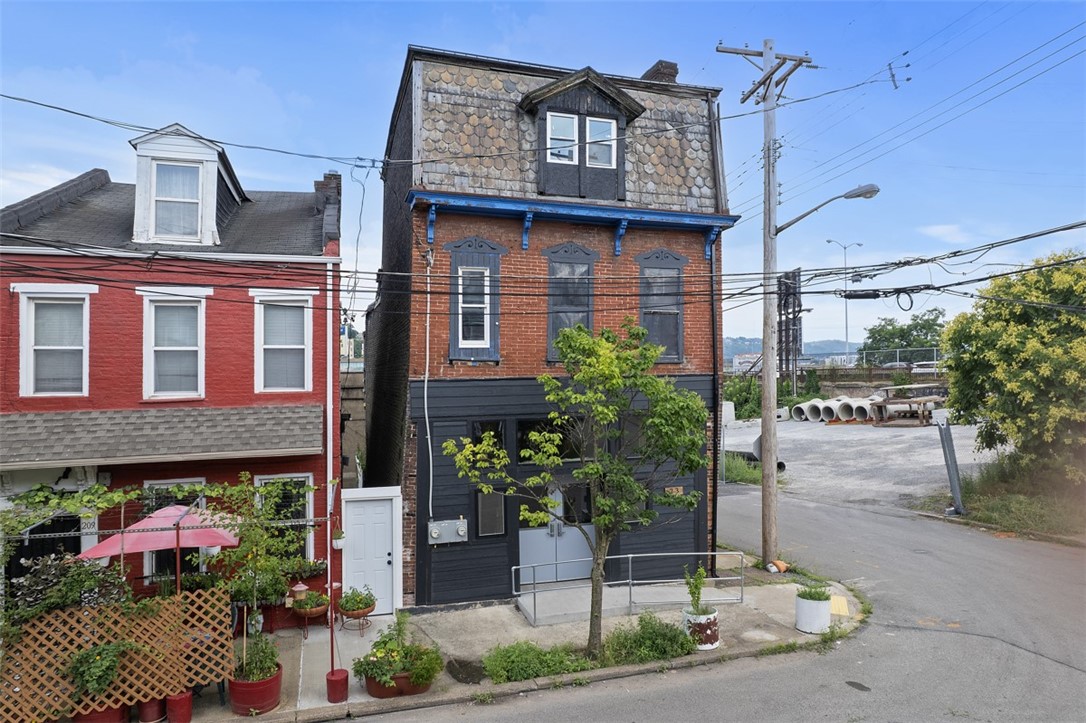 23 Seneca St — photo 1