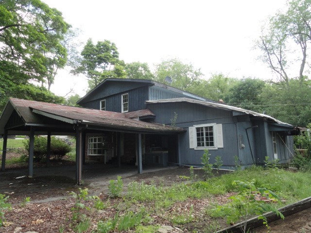 303 Lemmon Hollow ROAD — photo 1