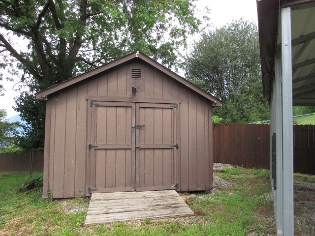 410 Shaffner Avenue — photo 5