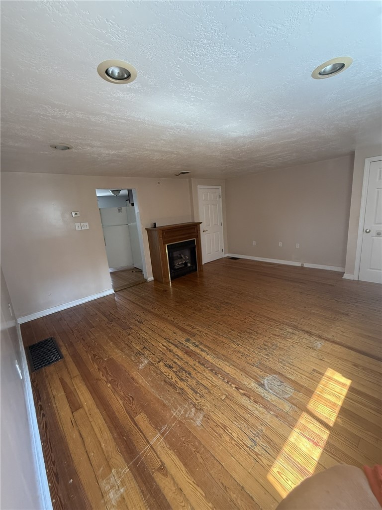 3221 Harcum Way — photo 3