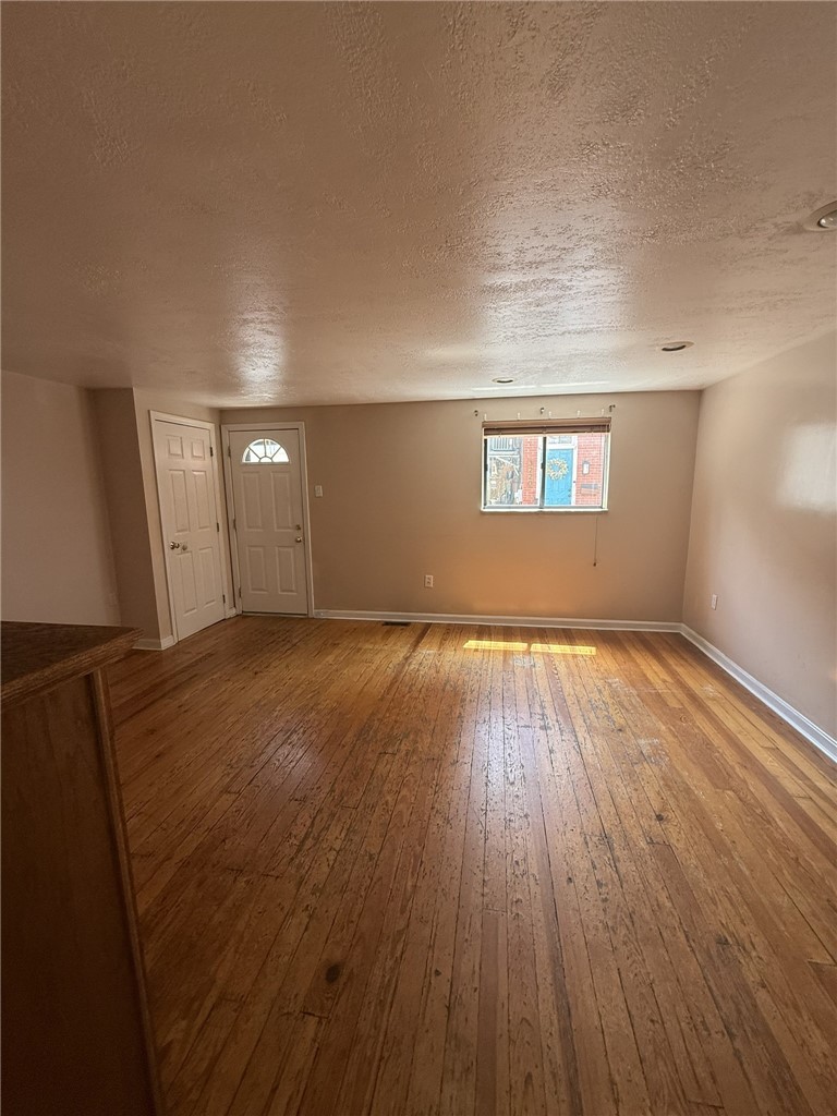 3221 Harcum Way — photo 4