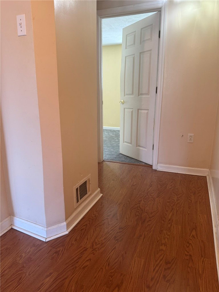 3221 Harcum Way — photo 8