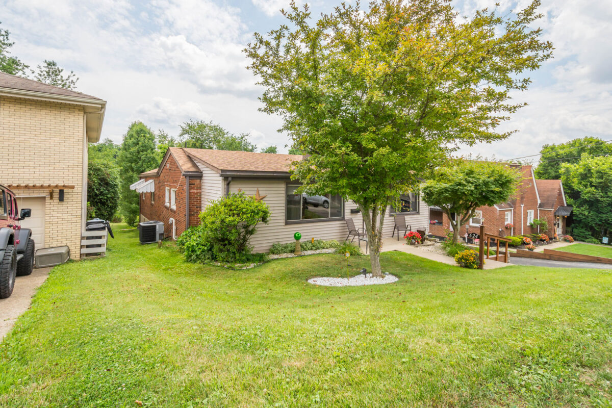 624 Corbin STREET — photo 1