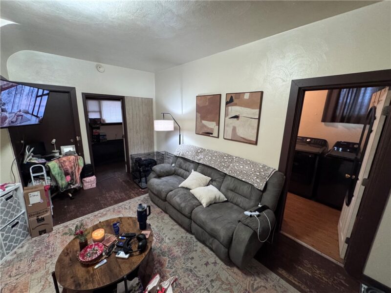 1050 Railroad St — photo 7