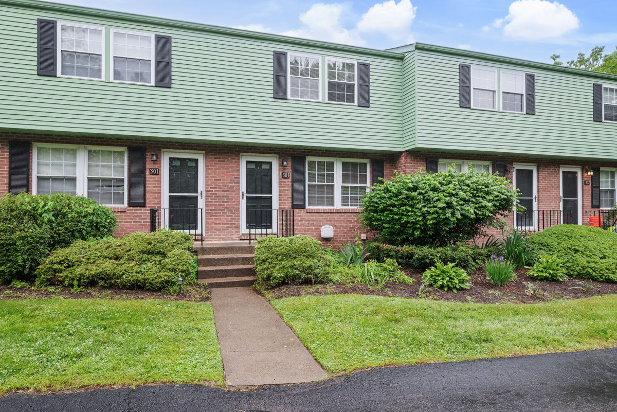 303 Laporte COURT — photo 1