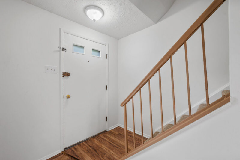 303 Laporte COURT — photo 3