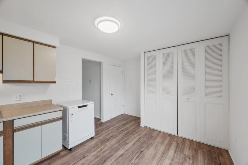 303 Laporte COURT — photo 8
