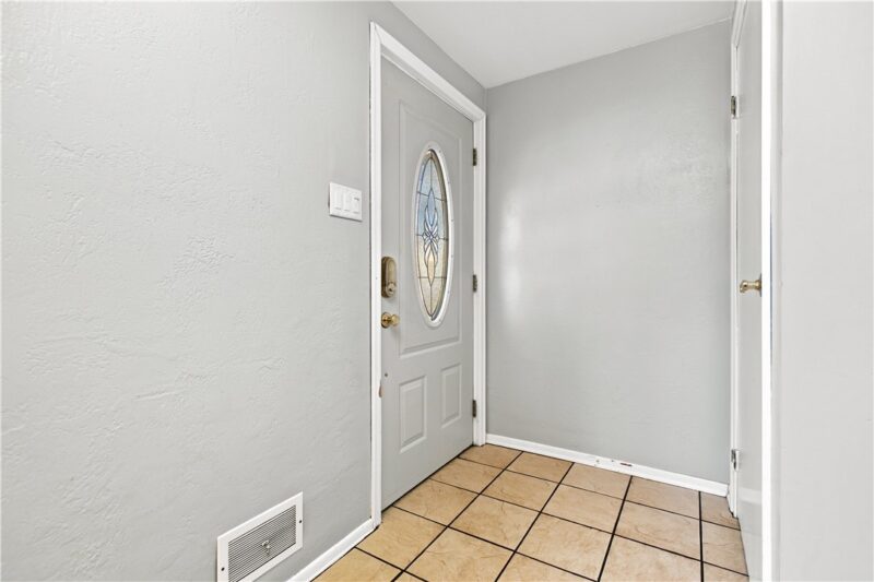 5624 Tracy Drive — photo 7