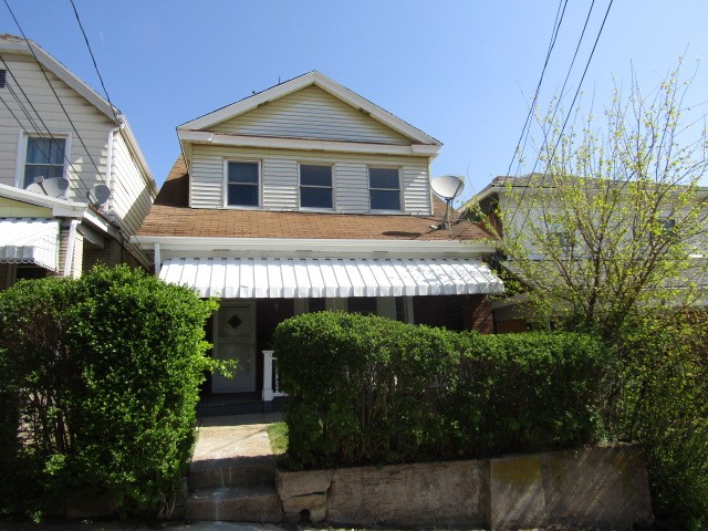 327 Quincy Ave — photo 1